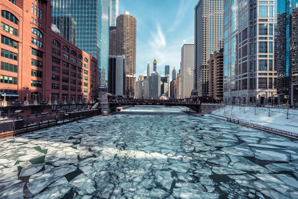 Tips for Surviving and Thriving During a Chicago Winter Move.