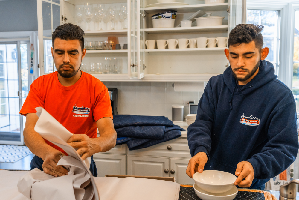 How to properly pack a kitchen.