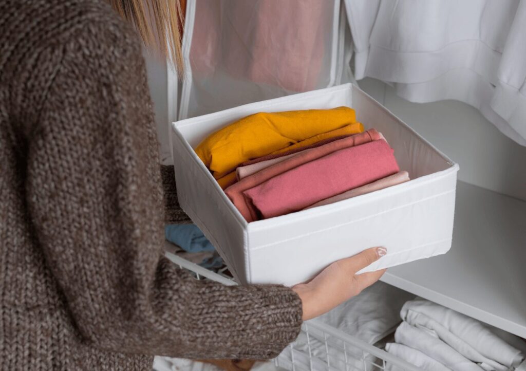 storing clothes (1)